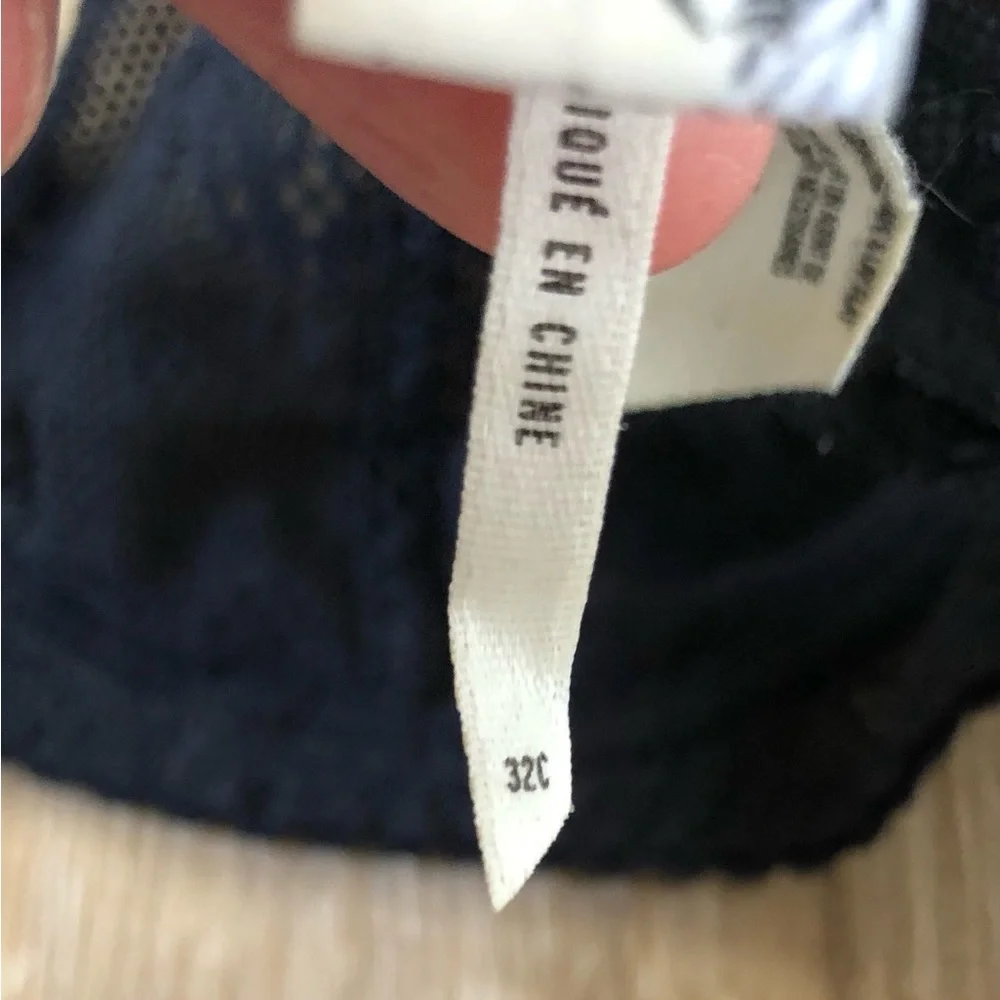 Free People Intimately Black Underwire Lace Bra Size 32‎ C